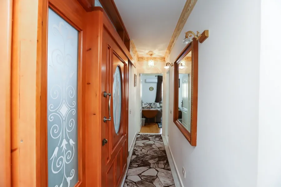 شقة للبيع 169م سموحة (ش توت عنخ آمون-إبراج الكيروسيز)