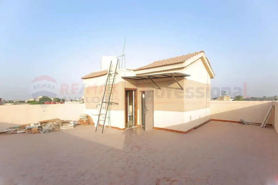 فيلا للبيع 470 م كينج مريوط (ش الهيلتون)