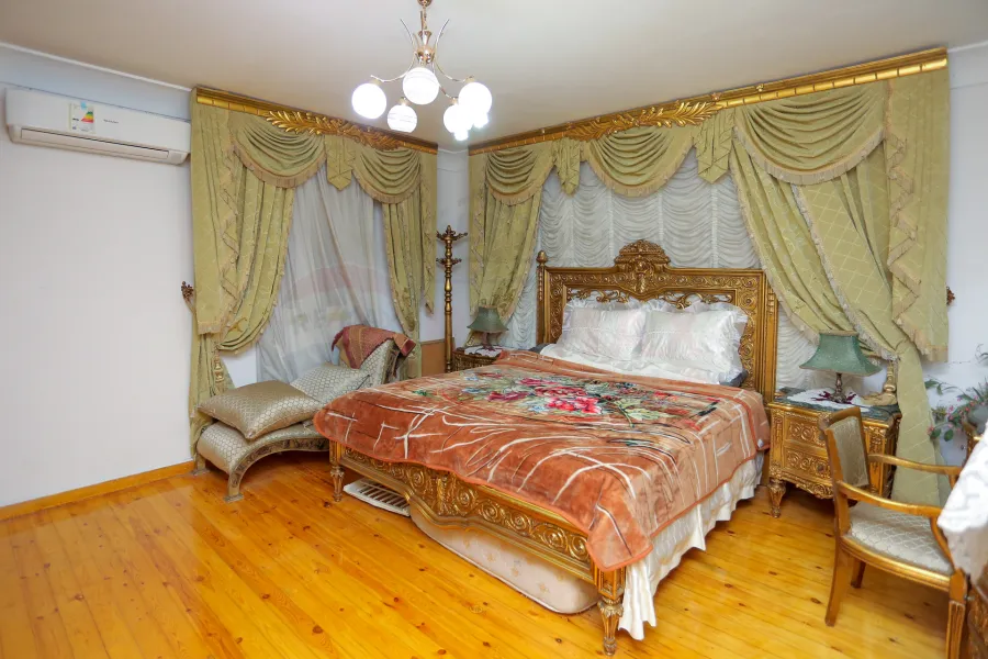 (شقة للبيع 186 م سموحة ( شارع بهاء الدين الغتورى