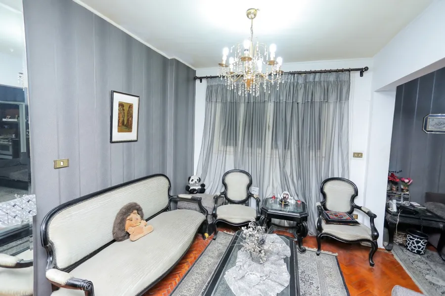 شقة للايجار مفروش 115م رشدى (على الترام مباشرة - أبراج المعمارى)