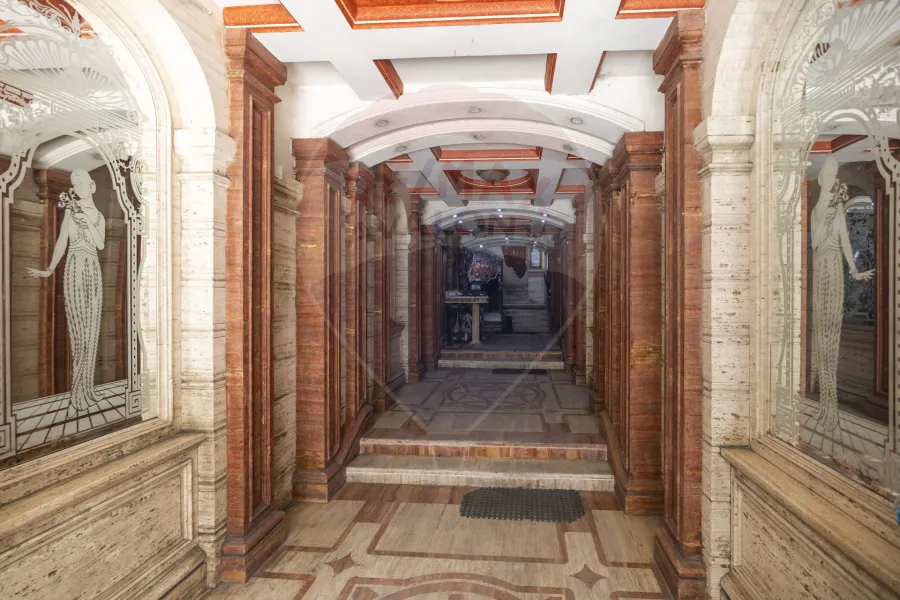 شقة للبيع 185 م جليم (ش محمود الديب - خطوات من البحر)