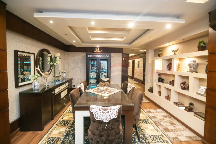 Apartment for sale 220 m Saraya (second number from the sea)