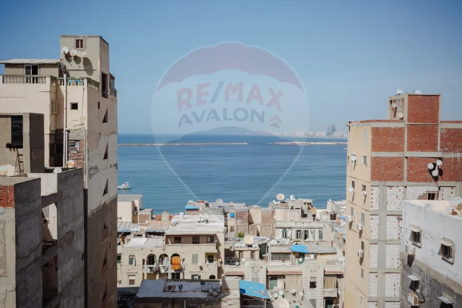 شقة للبيع 150 م راس التين (ش فرنسا)