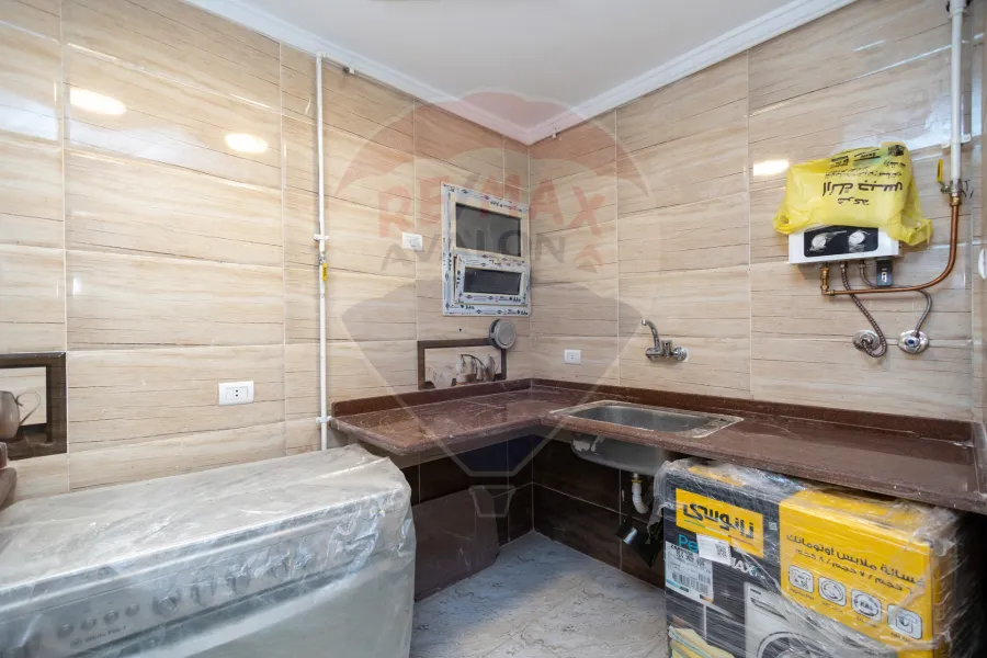 شقة للبيع 145 م ميامي (ش خالد بن الوليد - عمارات الزهور)