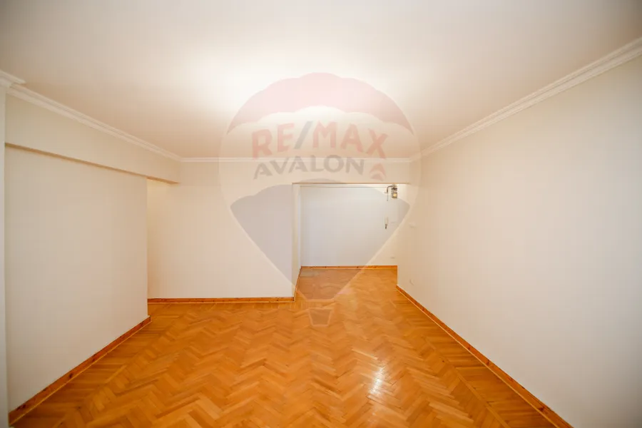 Apartment for sale 310 m net Latin District (Fouad St.- brand building)