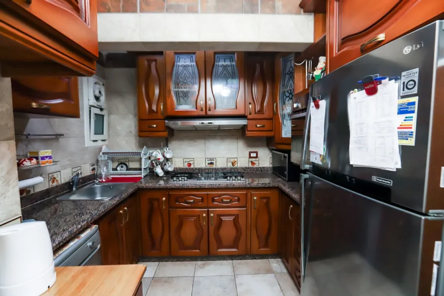 شقة للبيع 169م سموحة (ش توت عنخ آمون-إبراج الكيروسيز)