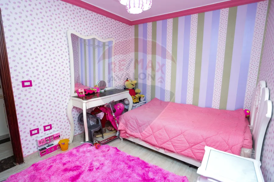 (شقة للبيع 145 م كفر عبده (ش سكينه بنت الحسين