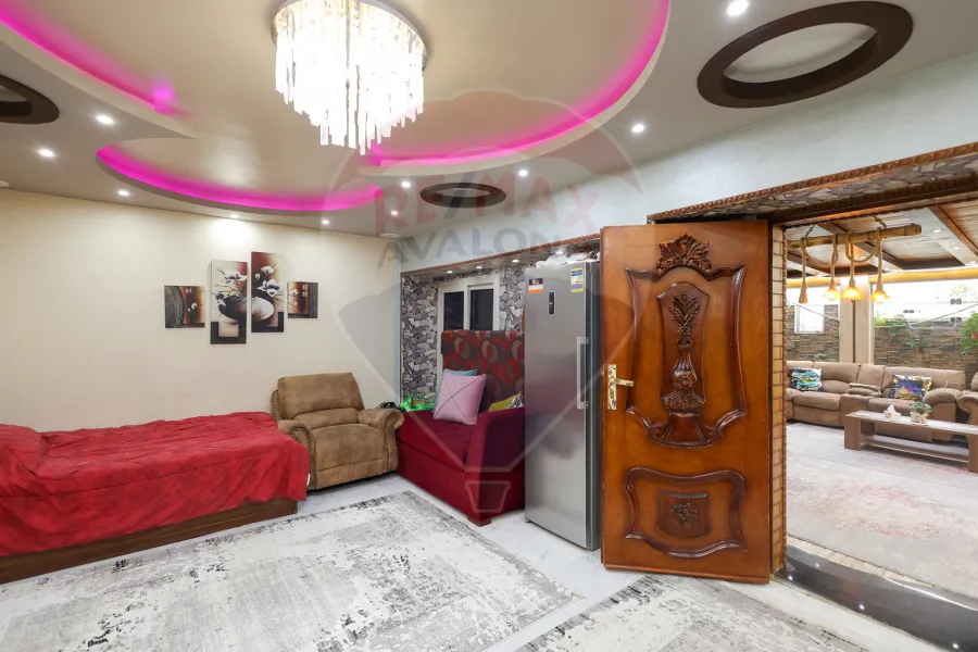 فيلا للبيع 295 م المعمورة الشاطئ (خطوات من البحر)