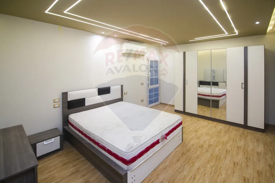 Apartment for sale 225 m Stanley (Steps from the sea - Stanley Towers) - 9,000,000 EGP