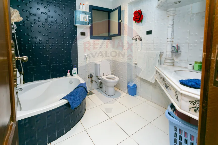 شقة للبيع 260م سيدى جابر (خطوات من مصطفى كامل)