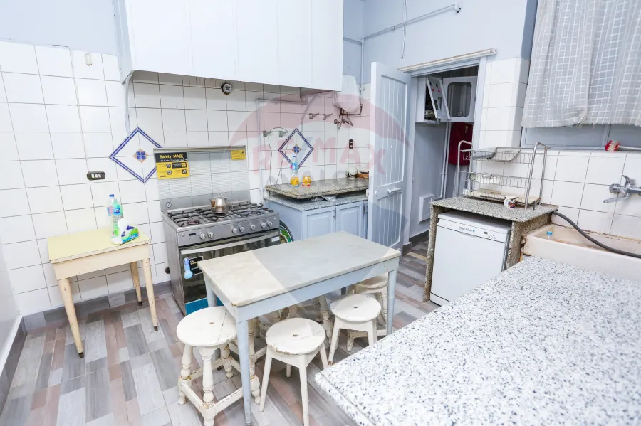 شقة مفروش للايجار 370 م الحي اللاتيني