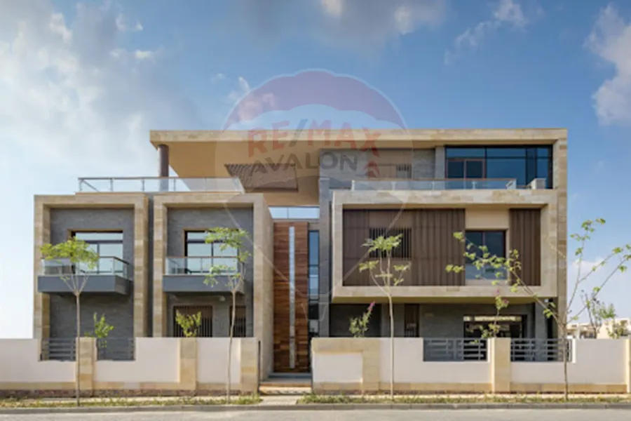 شقة للبيع (تاج سيتي - القاهره الجديده) 166 م