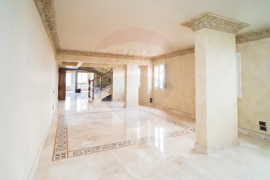 Duplex for sale 370 m Smouha (mostafa kamel st.)