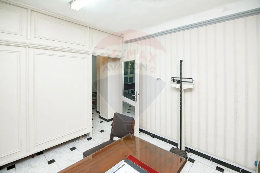 عيادة للإيجار 50 م الابراهيميه (متفرع من اللاجتيه )