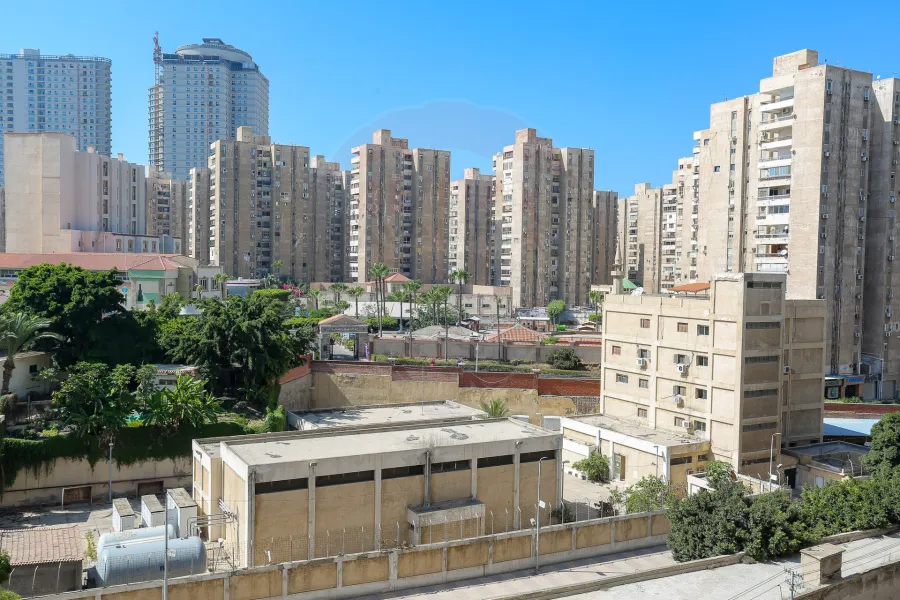 شقة للبيع 170 م مصطفي كامل (علي الترام مباشرة)