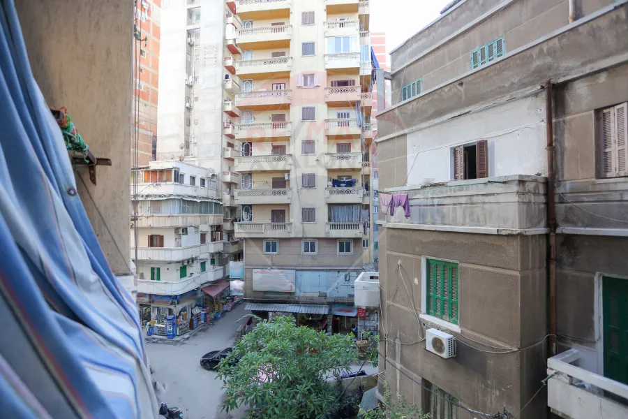 شقة للبيع 125 م سيدي جابر ( ثاني نمرة من شارع المشير - بجوار الوحيد ومفيد)