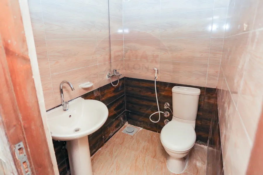 commercial flat for sale 300 m Sidi Bashr (Gamal Abdelnasser St.)