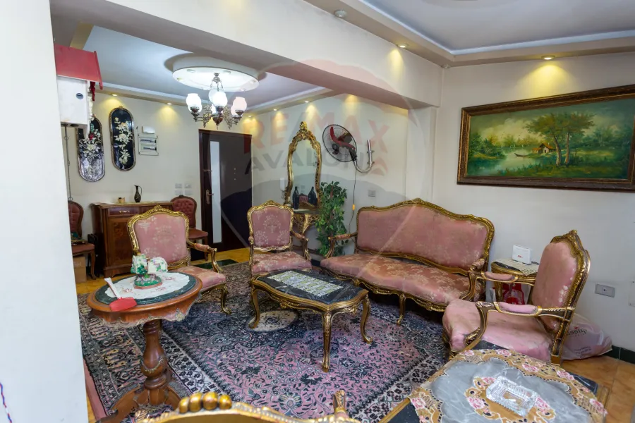 Apartment for sale 160 m Zizina (corner of Abu Qir St. with Amin Yahya St.)