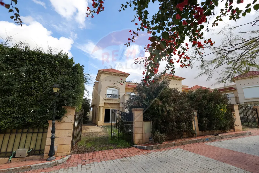 فيلا للبيع برج العرب (كمبوند الصفوة دريم)