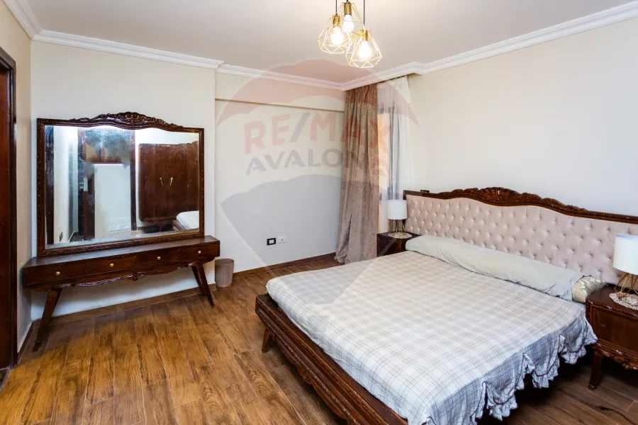 شقة للبيع 190 م سموحة (فالوري انطونيادس)