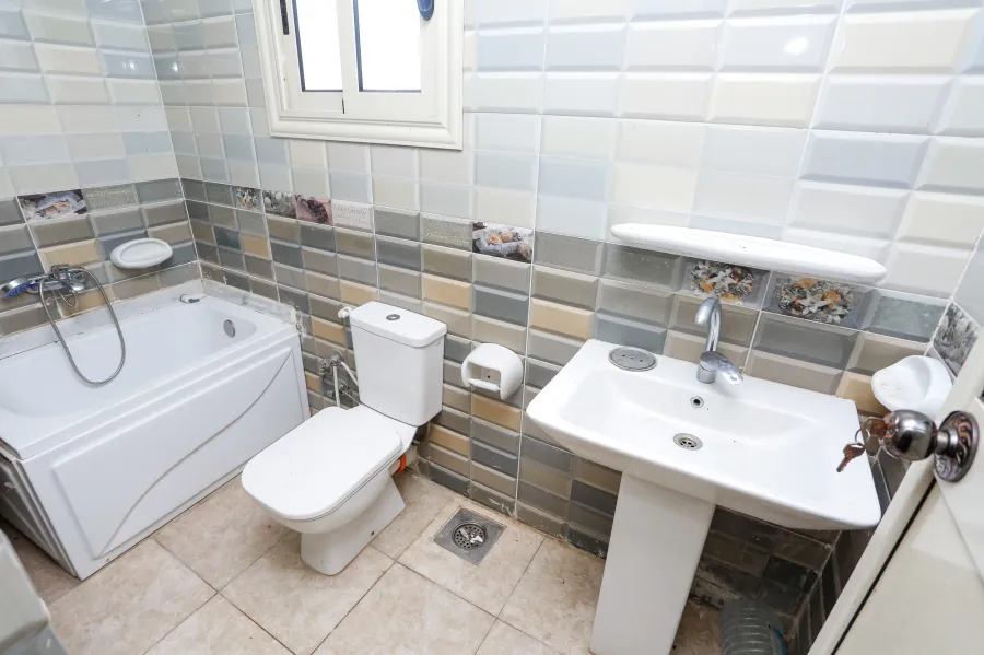 شقة للبيع 120 م فيكتوريا ( متفرع من ش الجلاء )