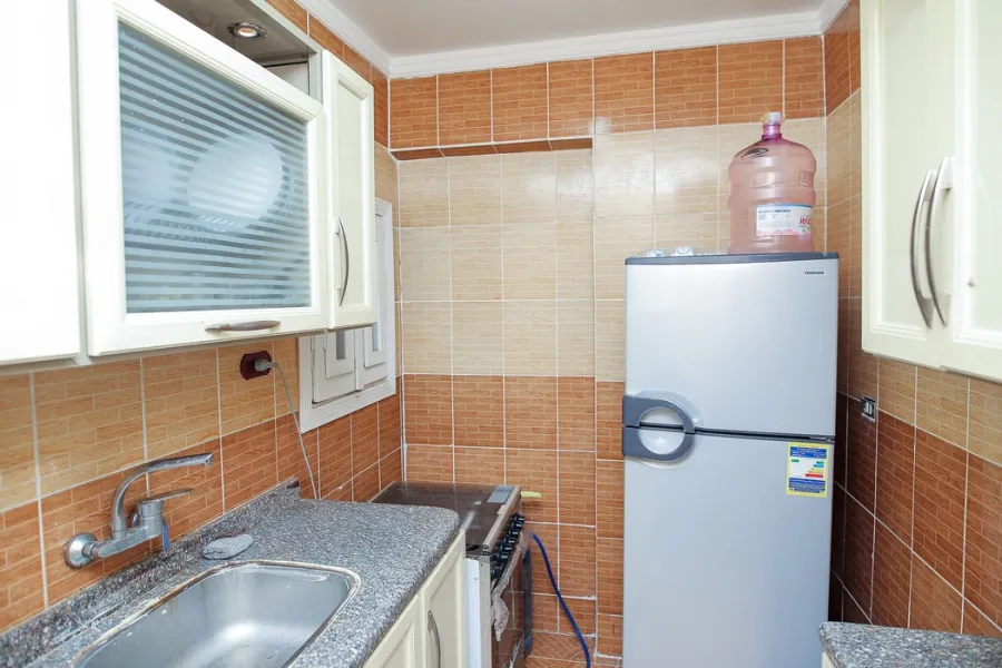 شقة للايجار مفروش 130م ميامي (ش جيلاتى لبنان-امام نقطة سيدي بشر)