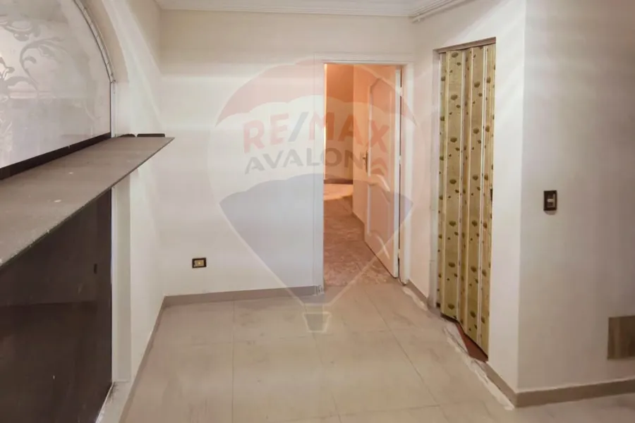 شقة للإيجار 55 م سموحة (ش الجواهر)