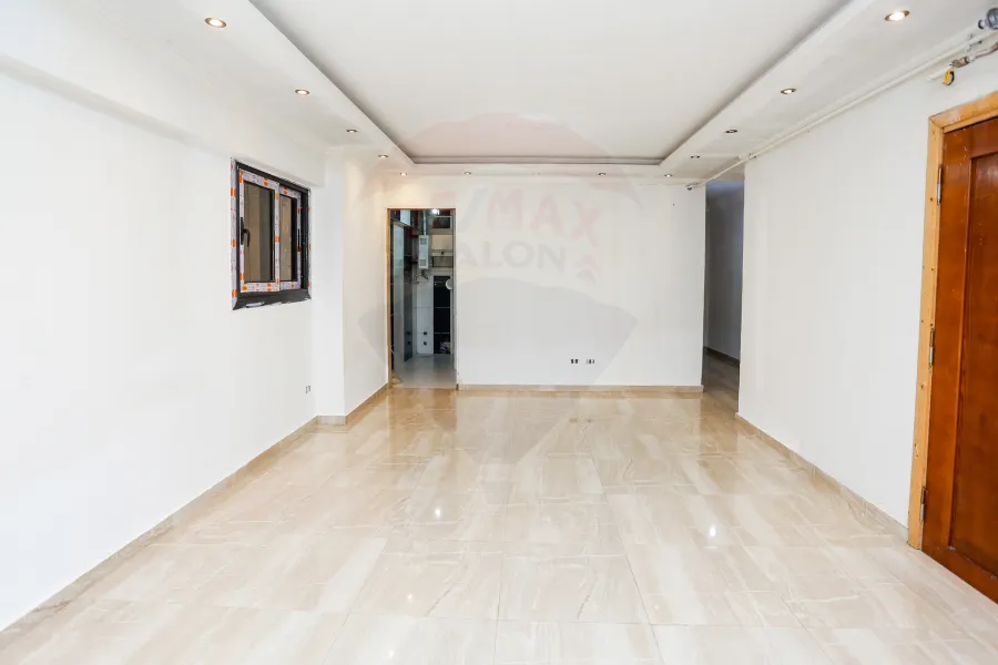 شقة إداري للإيجار 200 م كليوبترا (ش أبوقير)