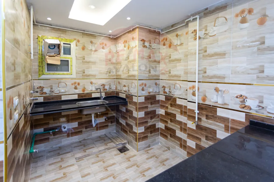 شقة مرخصه للبيع 120 م سموحه (كومباوند في ش النصر)