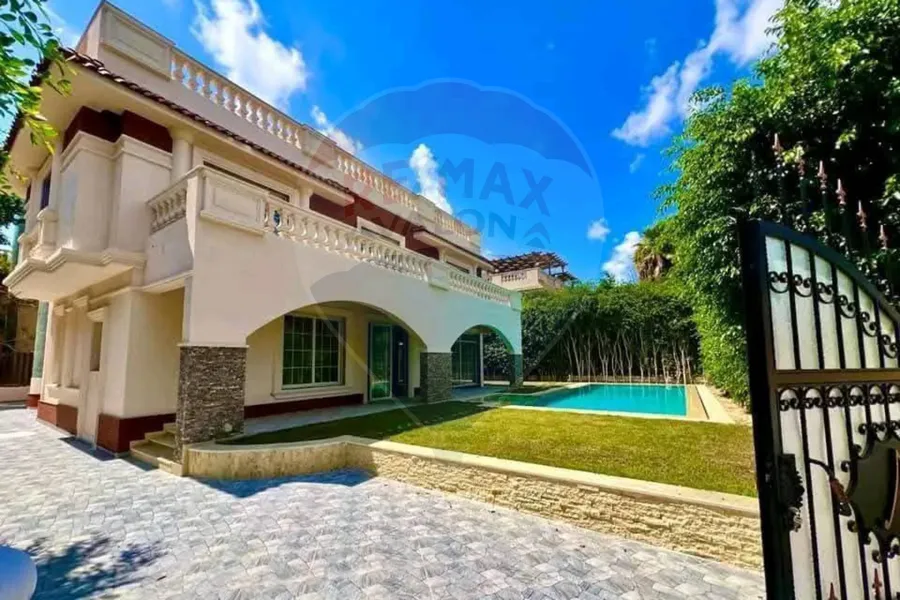 فيلا ستاند الون للبيع 620 م كينج مريوط (العروبة رويال)