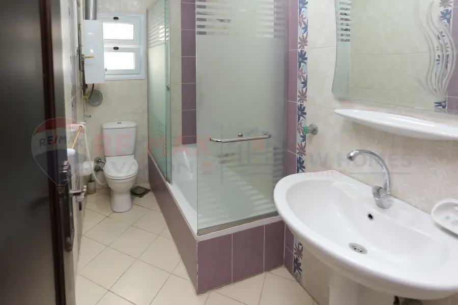 Apartment for sale 250 m Sporting (Port Said main st.)