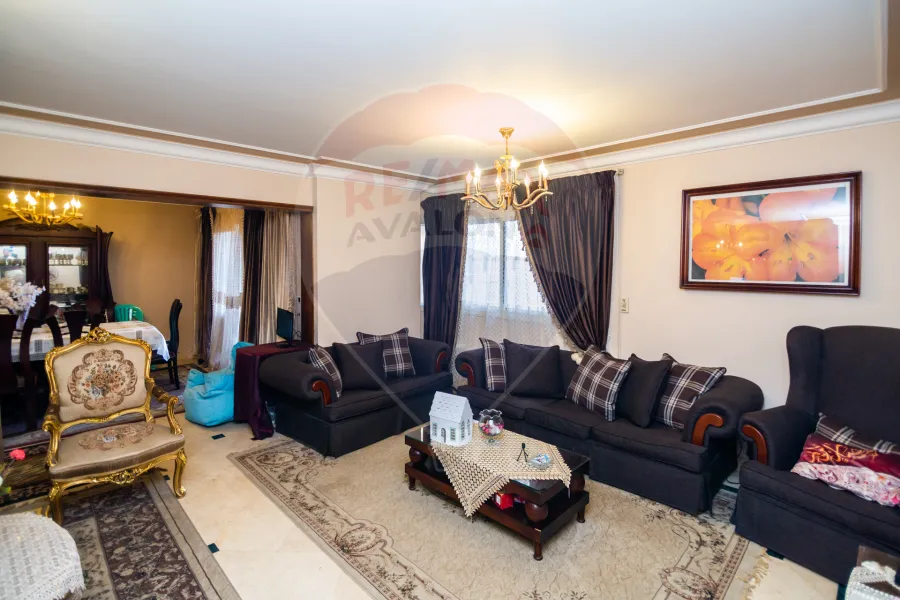 Apartment for sale 155 m Louran (building first row on the sea)