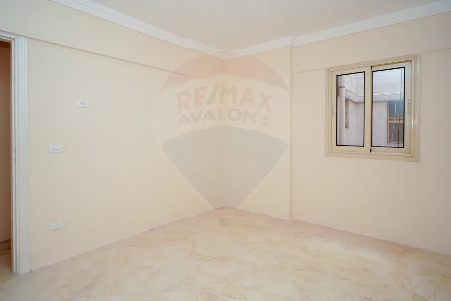 شقة للبيع 150  م سيدي بشر (ش مصطفى كامل _ كومباوند العمار)