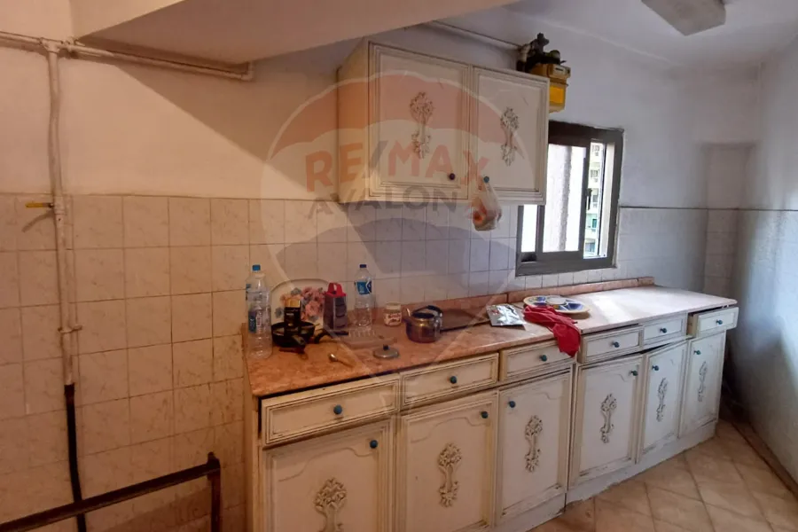 Apartment for sale 150 m Sidi Bishr Tram (second number from the sea)