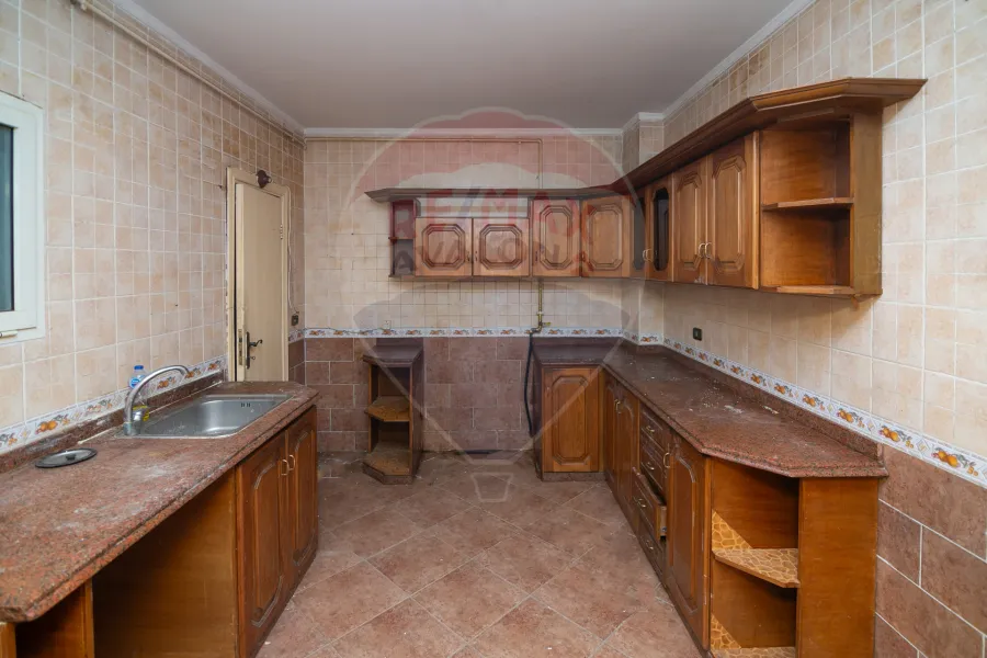 Apartment for sale 270 m Kafr Abdo (steps from Saint Jenny)