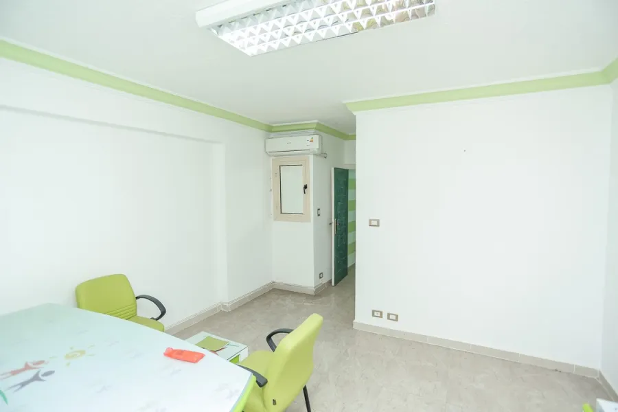 Administrative Office for sale 135m Gileem