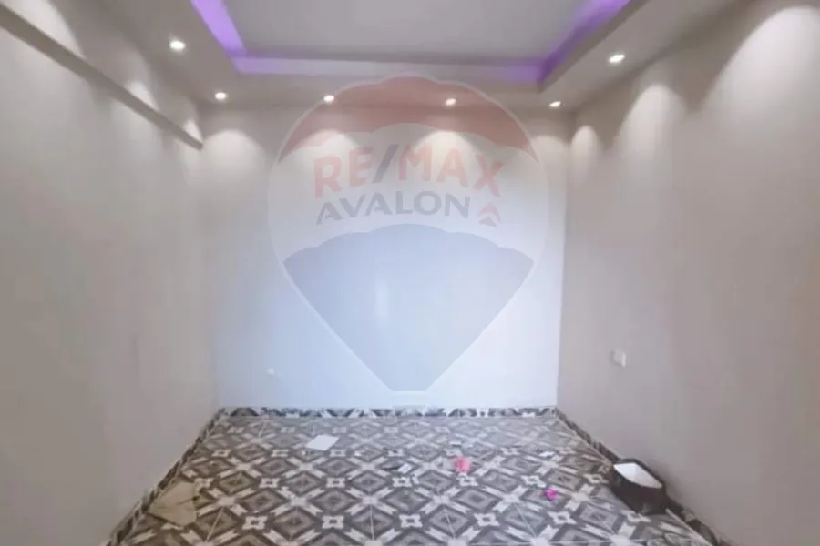 شقة للبيع 90 م محرم بك (مدينة الشباب)