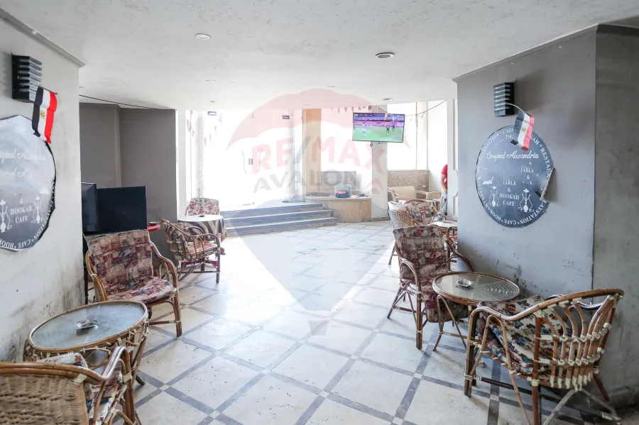 Shop for sale 300 m Sidi Beshr (Directly on taram station)