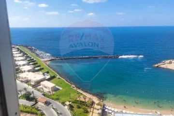 شقة للايجار المفروش 100م ثروت (على البحر مباشرة)