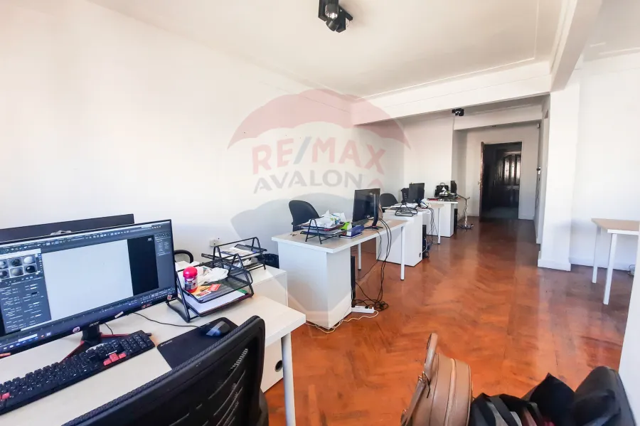 شقة للايجار 130 م كفر عبده (ش خليل الخياط)