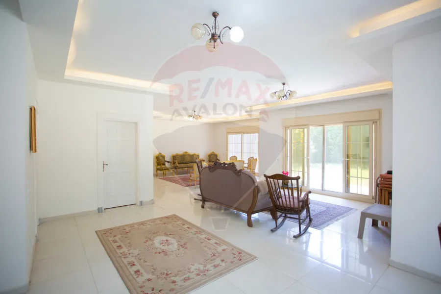 Villa for sale 600 m King Mariout (Al-Mashtal St.)