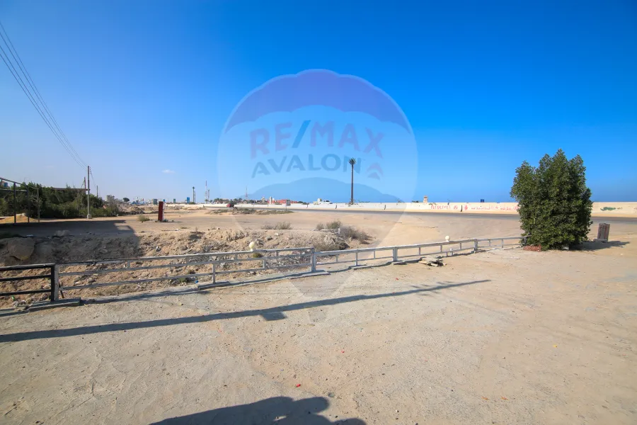 صيدلية للبيع 33 م الساحل الشمالي (أمام قرية بدر وزهران مول)