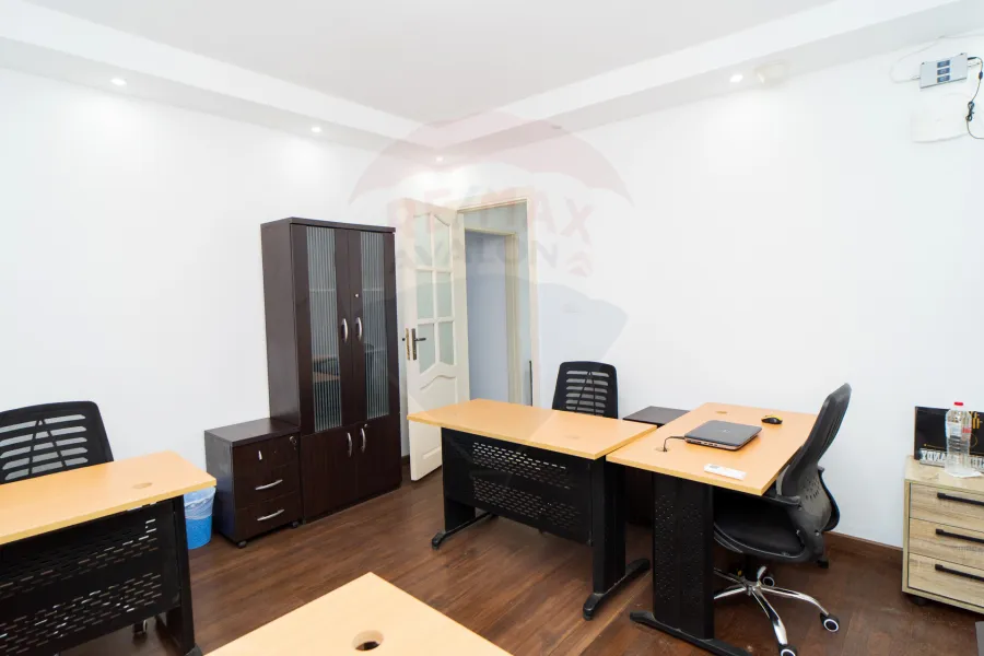 Administrative headquarters for sale 260 m Gleem (in front of the digestive system hospital)