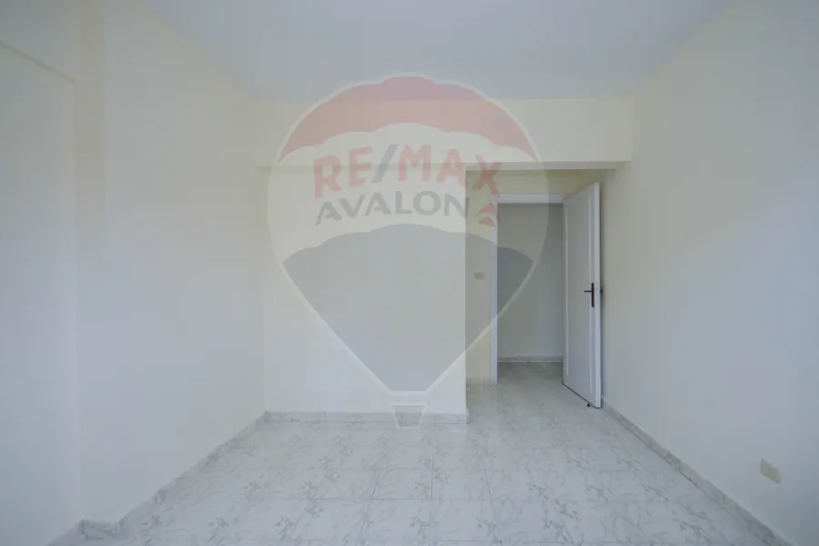 شقة للإيجار 116 م السيوف (ش مصطفي كامل)