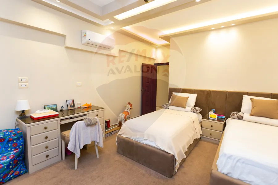 Furnished twin house for annual rent, 350 m², King Mariout (Al Orouba Royal)