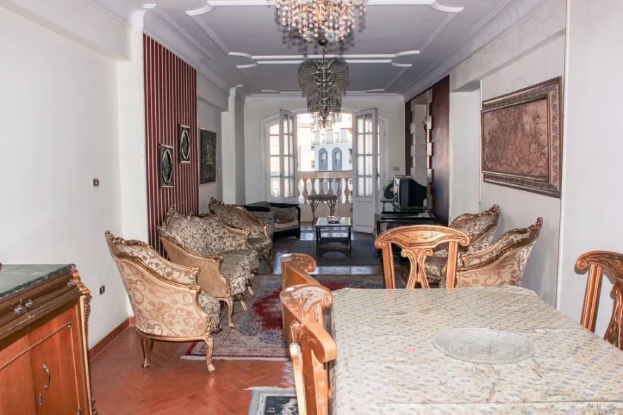 شقة للبيع 151م سيدي جابر ( علي الترام مباشرة )