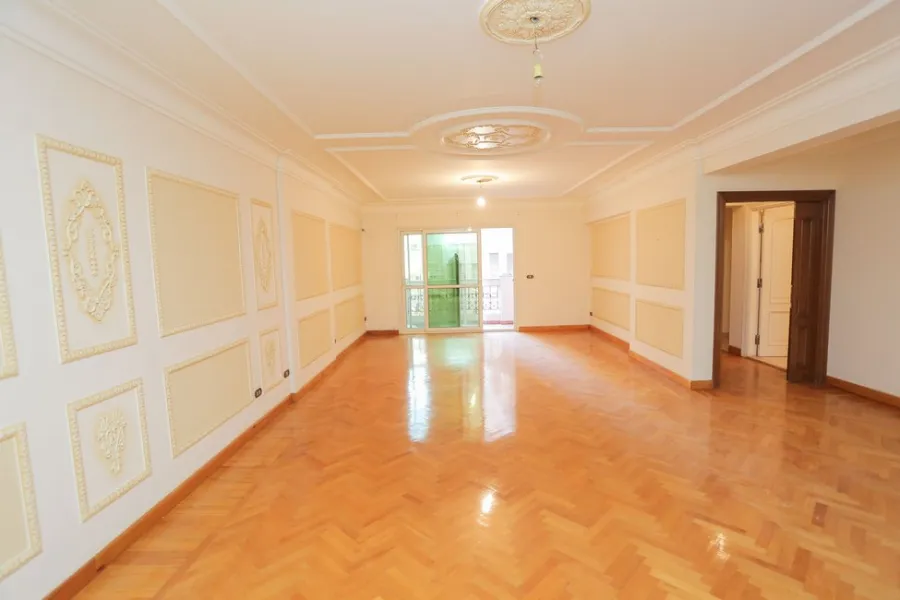 شقة للبيع 217م سان ستفانو