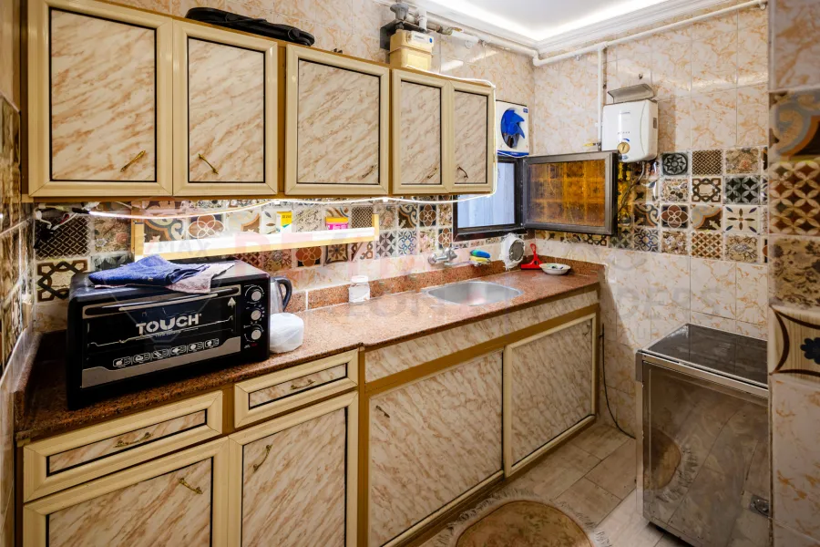 Apartment for rent 100 m Sidi Bishr (2nd number from sea)