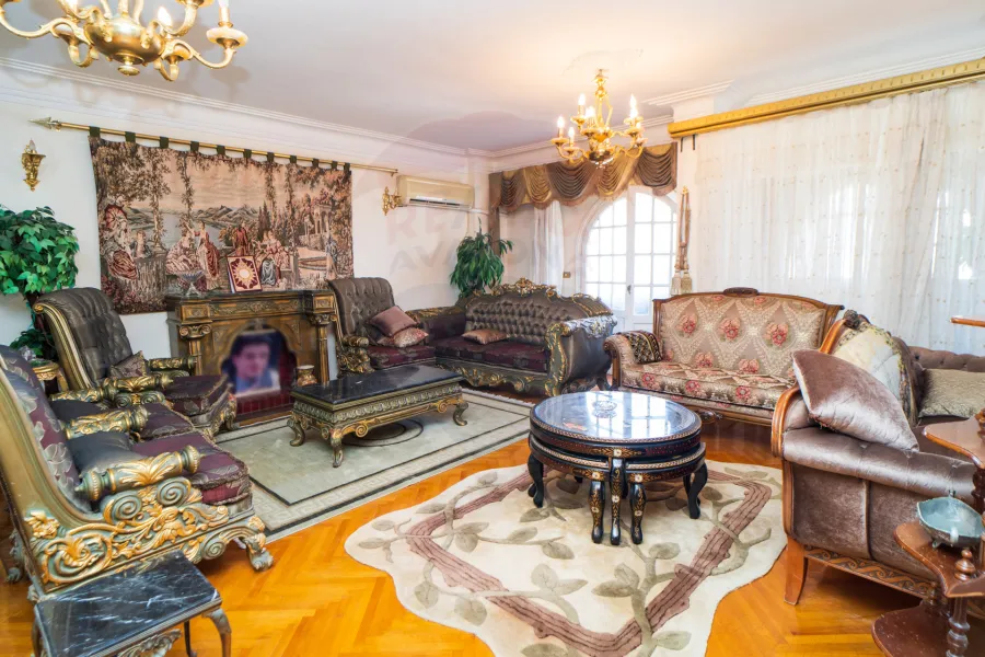 Apartment for sale 243 m Sidi Gaber (Steps from the Army Forces Hospital)