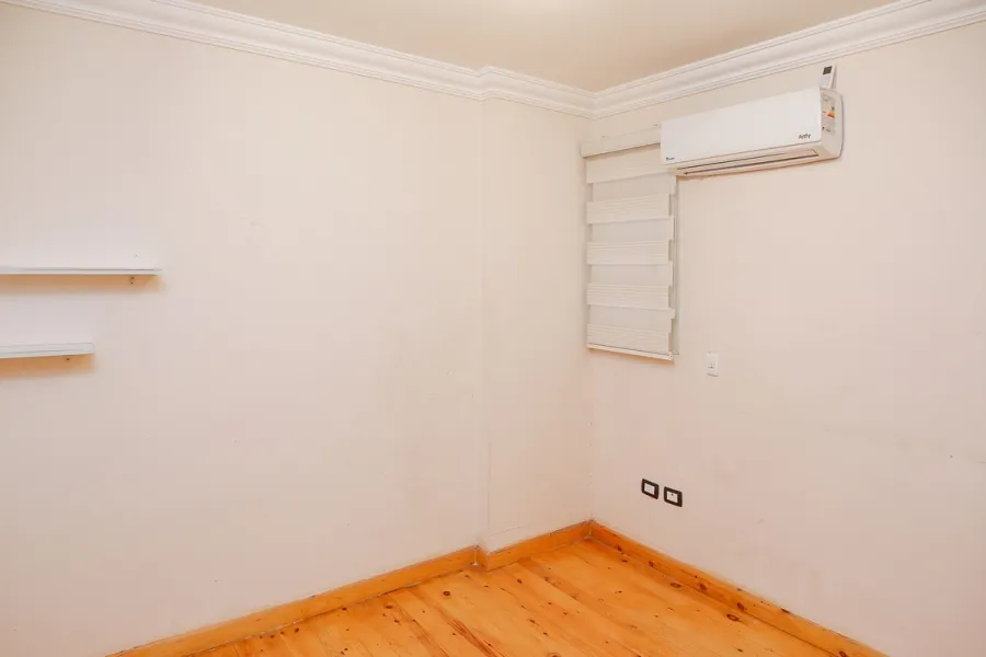 شقة للبيع 140م جناكليس (على الترام مباشرة)